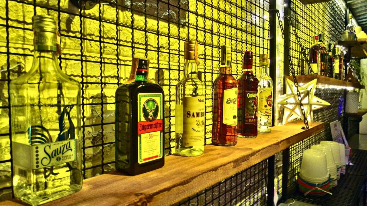 Хостел Bodega Phuket Patong (Adults Only) Экстерьер фото
