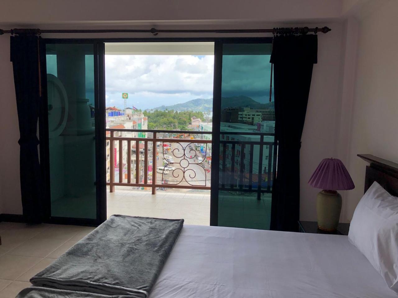 Хостел Bodega Phuket Patong (Adults Only) Экстерьер фото